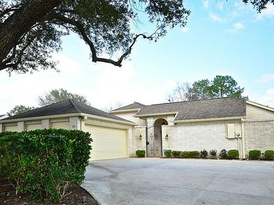 13 Wellington Ln, Sugar Land, TX, 77478
