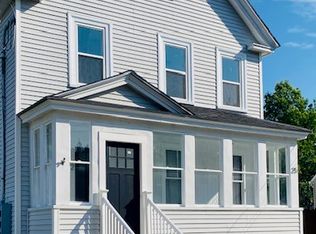 25 Collins St APT 2, Amesbury, MA 01913