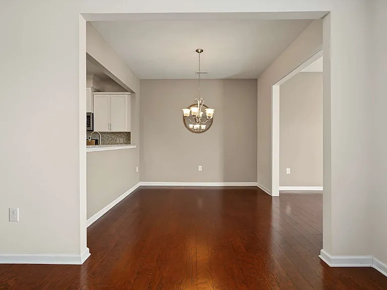 219 Lynchwick Ln — Photo 15