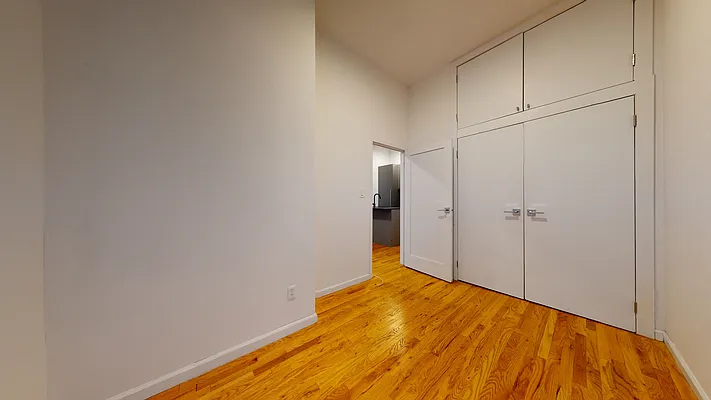 Rented by Bond New York | media 42