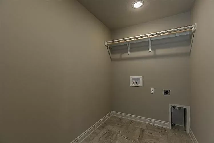 1905 Kenilworth Dr — Photo 14