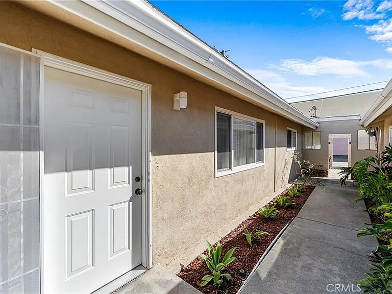 5932 Santa Barbara Ave E #B — Photo 4