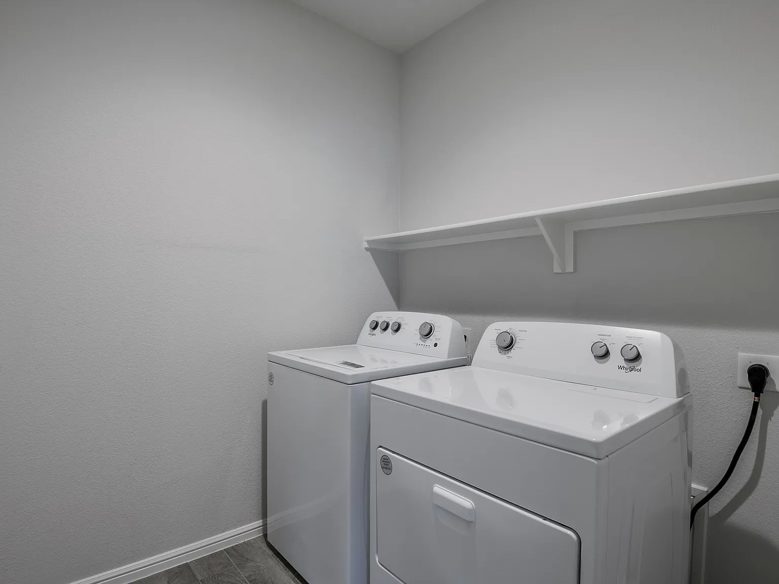 4 bed, 1813 sqft, $2,700 — Photo 3