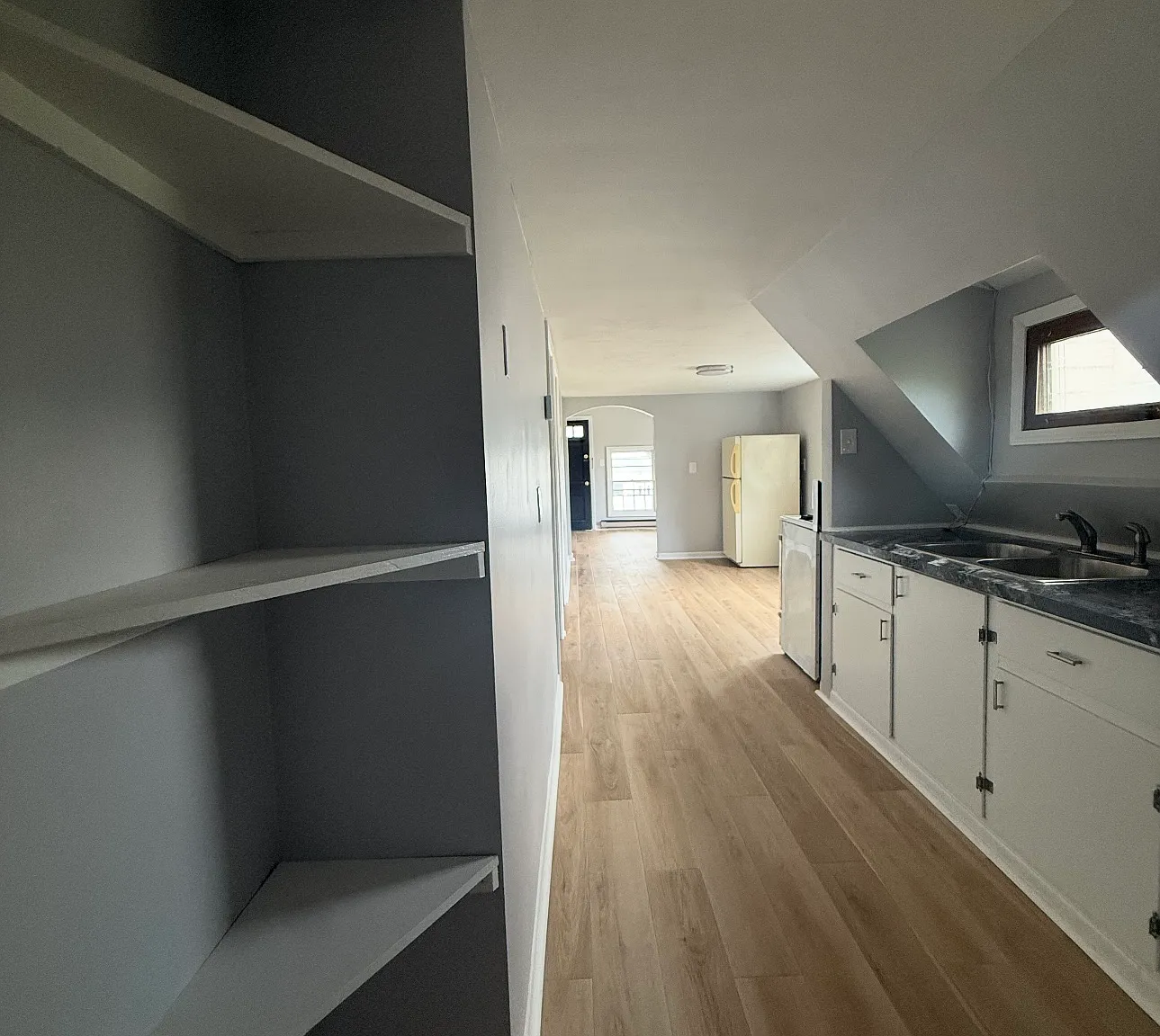 2 bed, 900 sqft, $1,100 — Photo 1