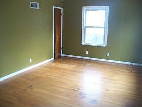 3rd image of 1708 Sims Ave
