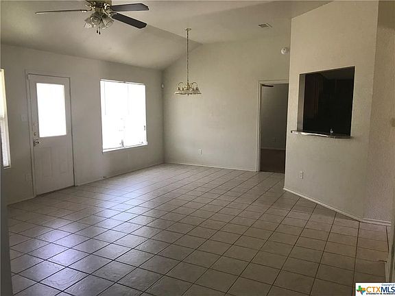 3rd image of 4903 Fawn Dr
