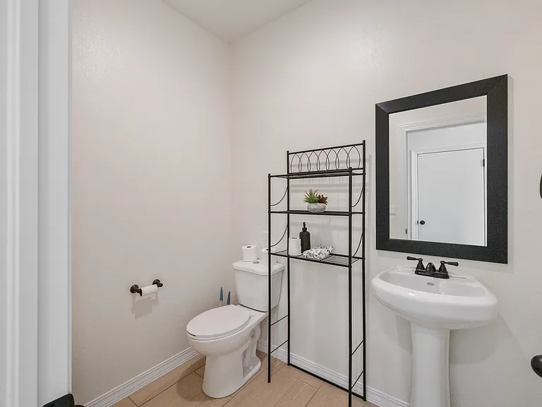 12804 De La Rosa Ave — Photo 5
