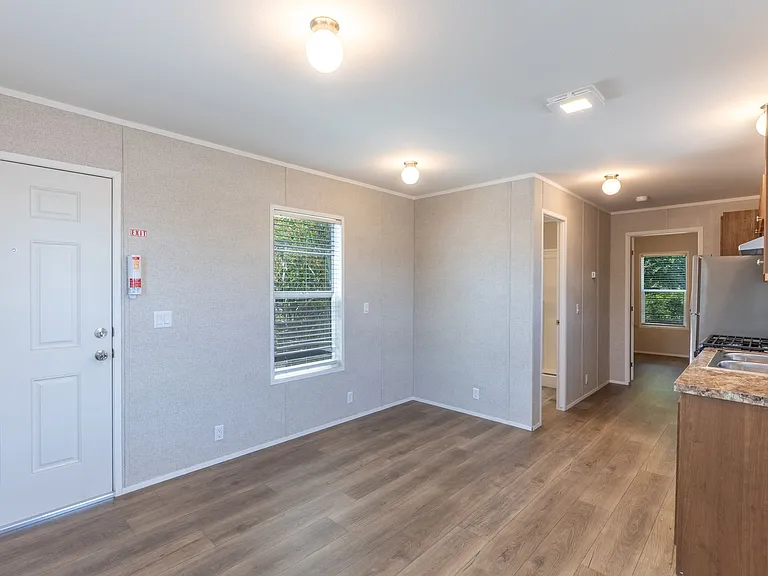 4610 Gateway Rd — Photo 5