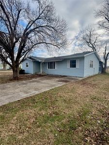 612 Ash St, Edgewood, IL, 62426