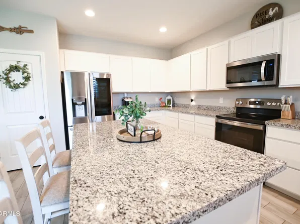 17867 W JESSIE Lane, Surprise, AZ 85387