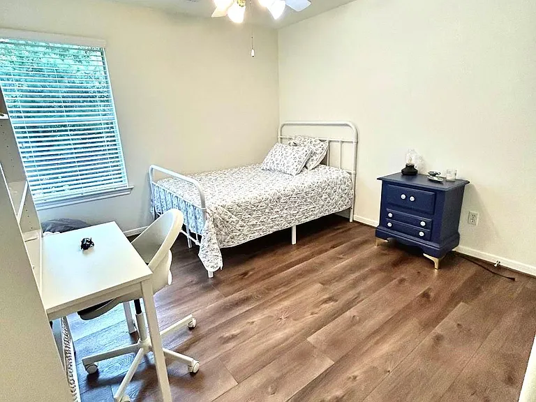 130 Ledgestone Pl — Photo 19