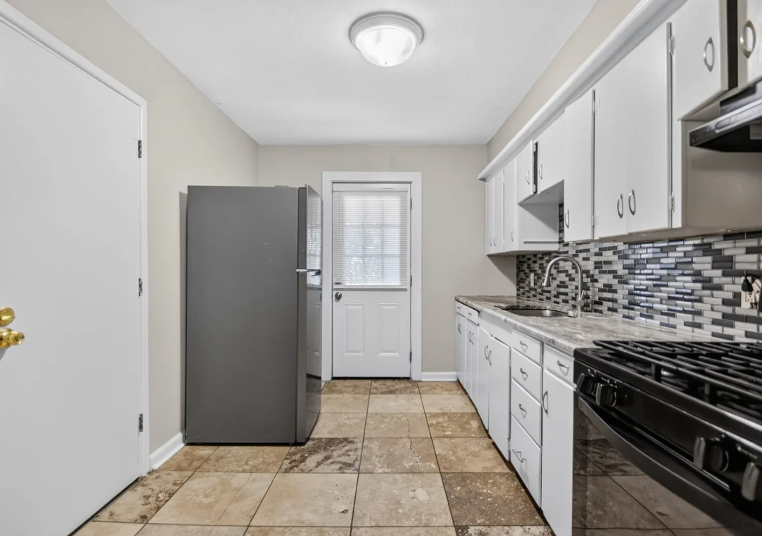 Charming 3-Bedroom Home in a Convenient Little Rock Location — Photo 2