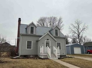 513 Emma Ct, Maquoketa, IA 52060