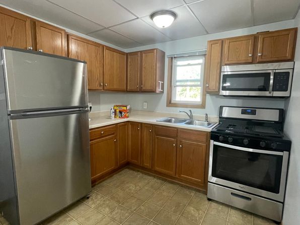 224 Main St E #2