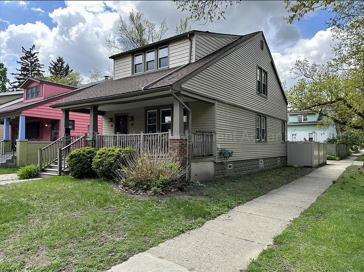 Building Photo - 851 Gardendale.