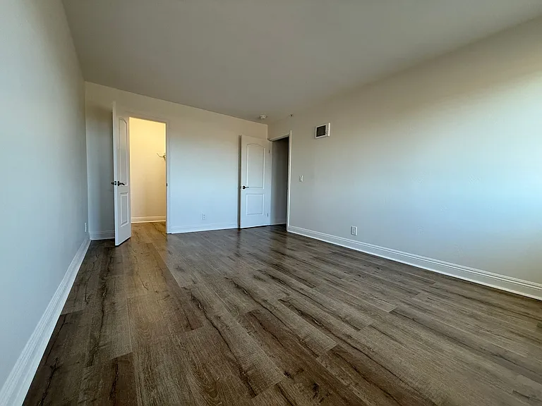 1475 Oakdale Ave — Photo 22