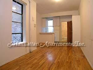 1st image of 1 E 83rd St
