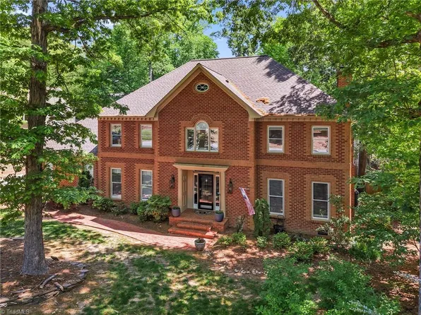 3903 Buncombe Dr, Greensboro, NC 27407
