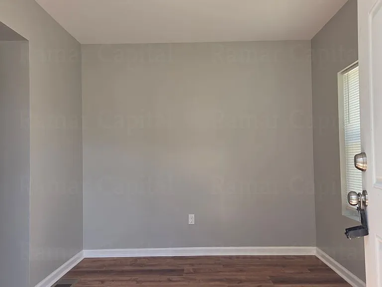 2754 Mickle St — Photo 12