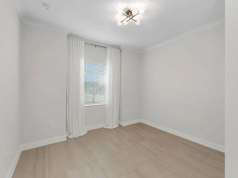 13699 Blue Bay Cir — Photo 8