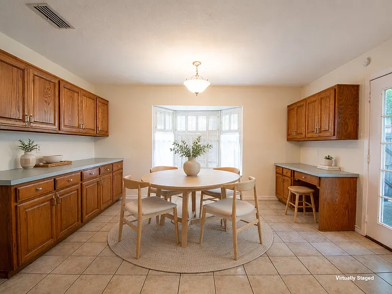 2513 Trailridge Dr — Photo 12