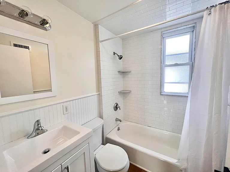 21 Macarthur St #3 — Photo 6