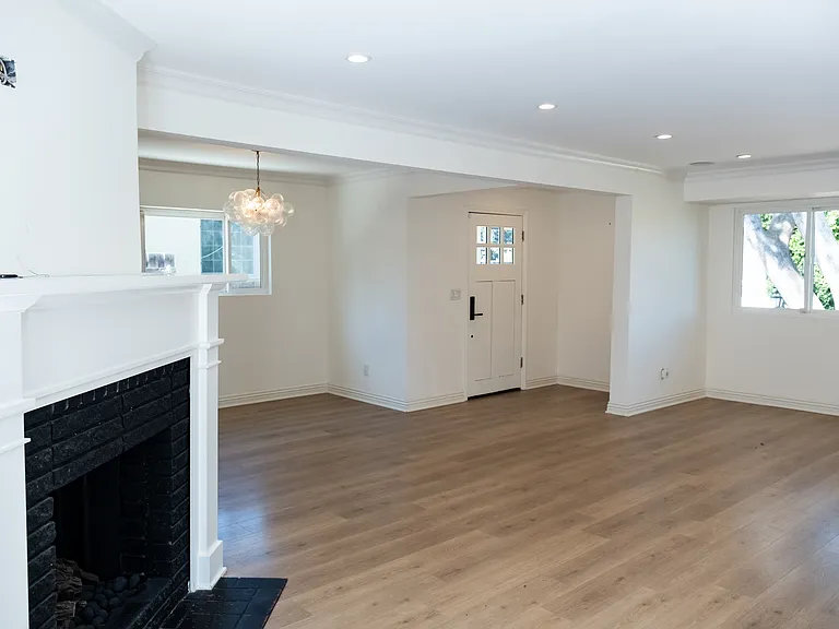 10706 Langmuir Ave — Photo 13