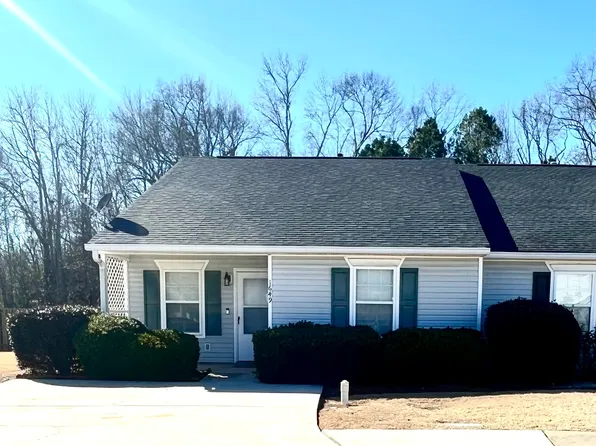 1649 Summerwoods Cir, Griffin, GA 30224