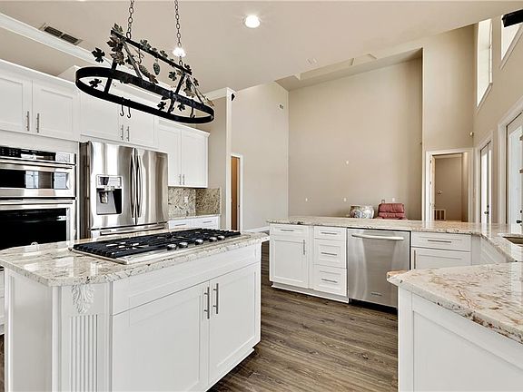 4th image of 132 Wyndham Dr