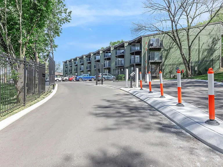 Sunrise Apartments — Photo 59