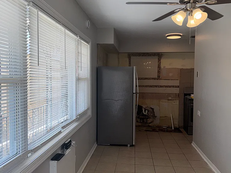 5813 W 35th St #7 — Photo 3