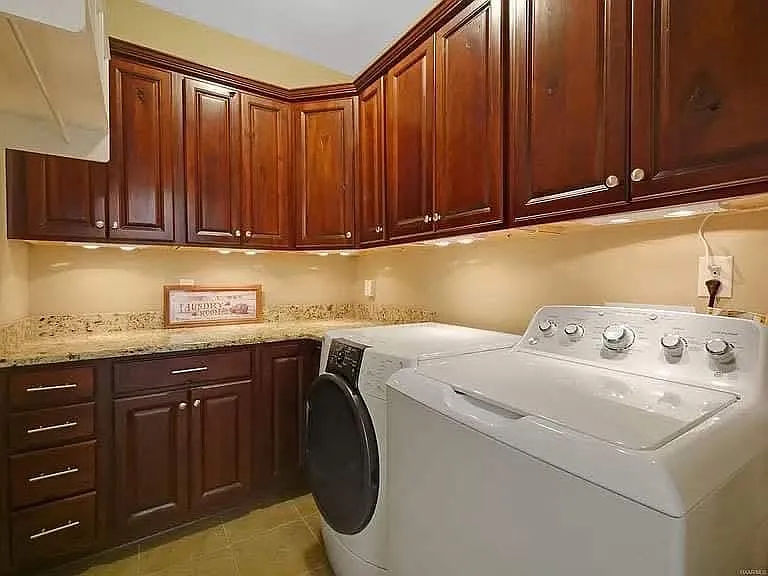 9609 Helmsley Cir — Photo 17