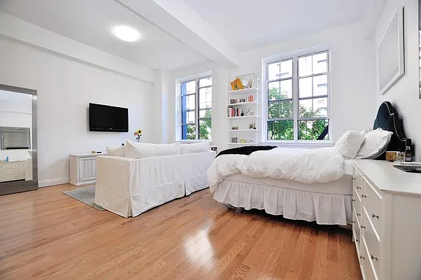 Rented by Buchbinder & Warren | media 15