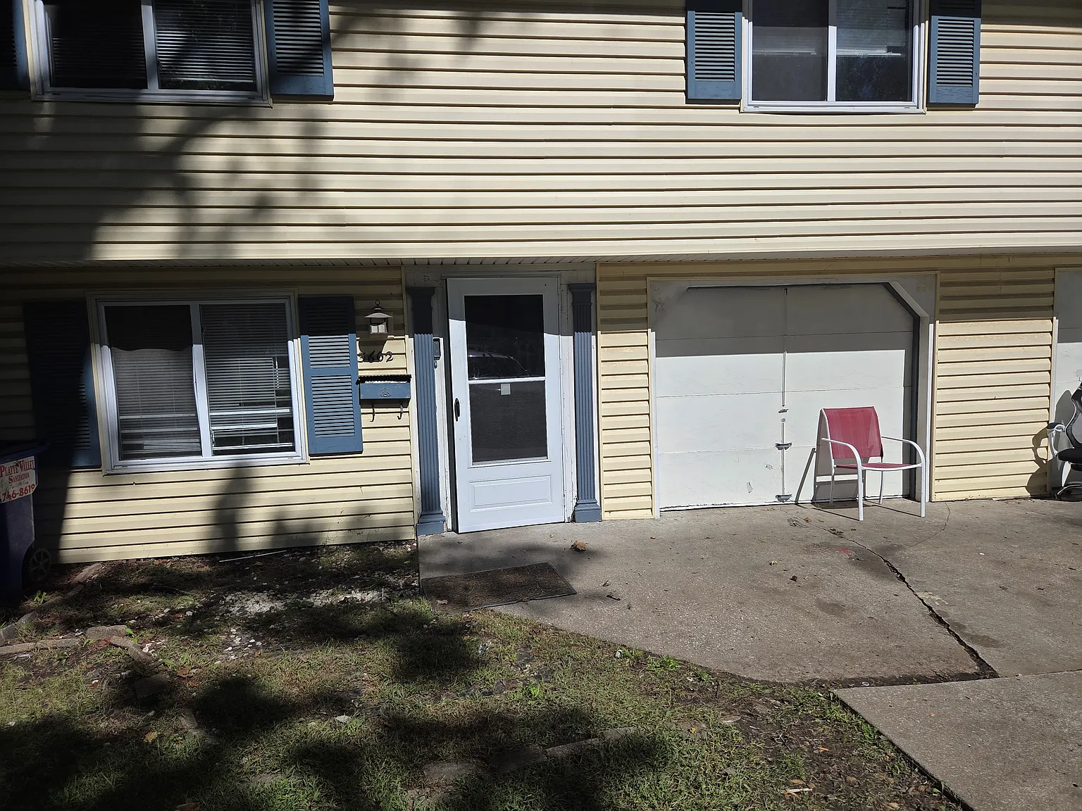 3 bed, 1.5 bath, 1200 sqft, $1,450 — Photo 3