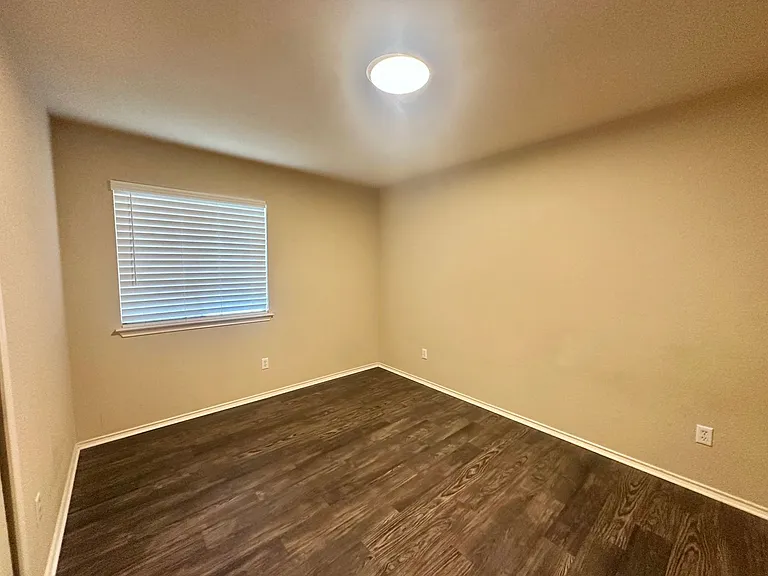 210 Lollipop Ln — Photo 16