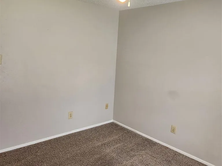 12419 Sparrow Ct — Photo 15
