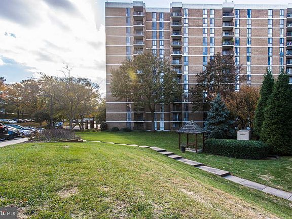 4th image of 2311 Pimmit Dr APT 212