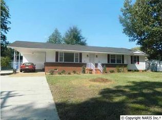 911 Pattillo St SW, Hartselle, AL 35640