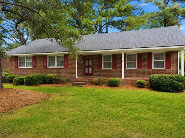 3100 Ridgecrest Dr, Rocky Mount, NC 27803