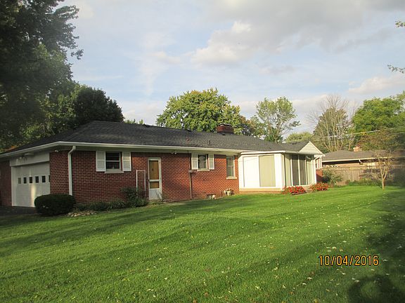 5th image of 805 E 82nd St