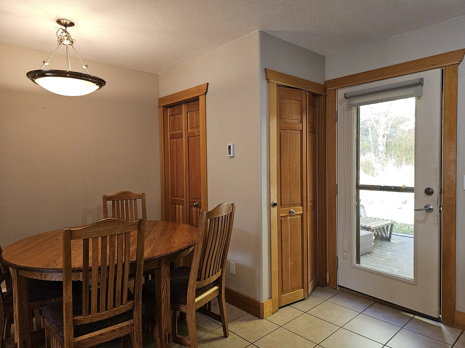 585 N Cache St — Photo 3
