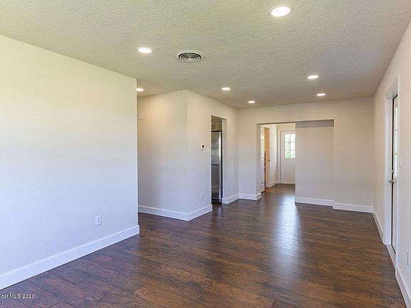 5th image of 4045 Edwards St
