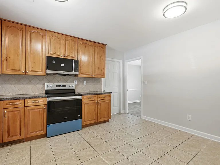 4609 Randolph Rd — Photo 13