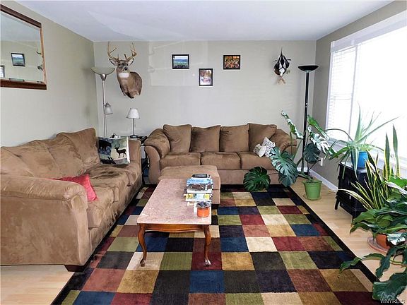 4th image of 55 Shirley Dr