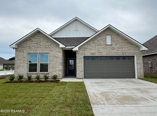 112 Lotus St, Broussard, LA 70518