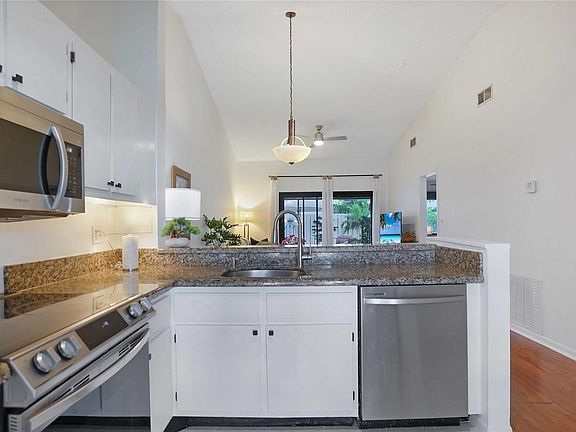 4th image of 2780 S Oakland Forest Drive #1603
