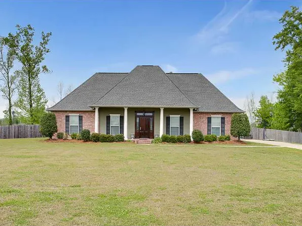 111 Scarlett Ln, Montz, LA 70068