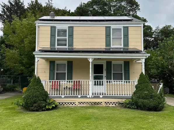 44 Iowana Ave, Ewing, NJ 08638