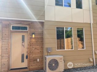 18016 12th Ave NE UNIT B, Seattle, WA