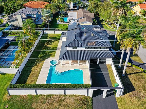 5th image of 17740 SW 83rd Ave